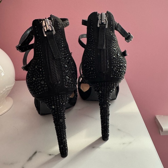 🖤 Black Rhinestone Heels 🖤 - Picture 4 of 7